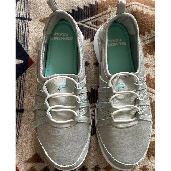 Fila Memory Foam Slip On Sneakers Gray Women’s Size 7.5 Lightweight - Picture 1 of 5